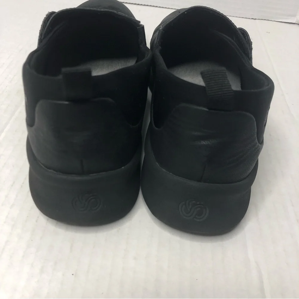 Clarks Loafers Womens Size 9.5 Cloud Steppers Black Slip On Comfort Shoes